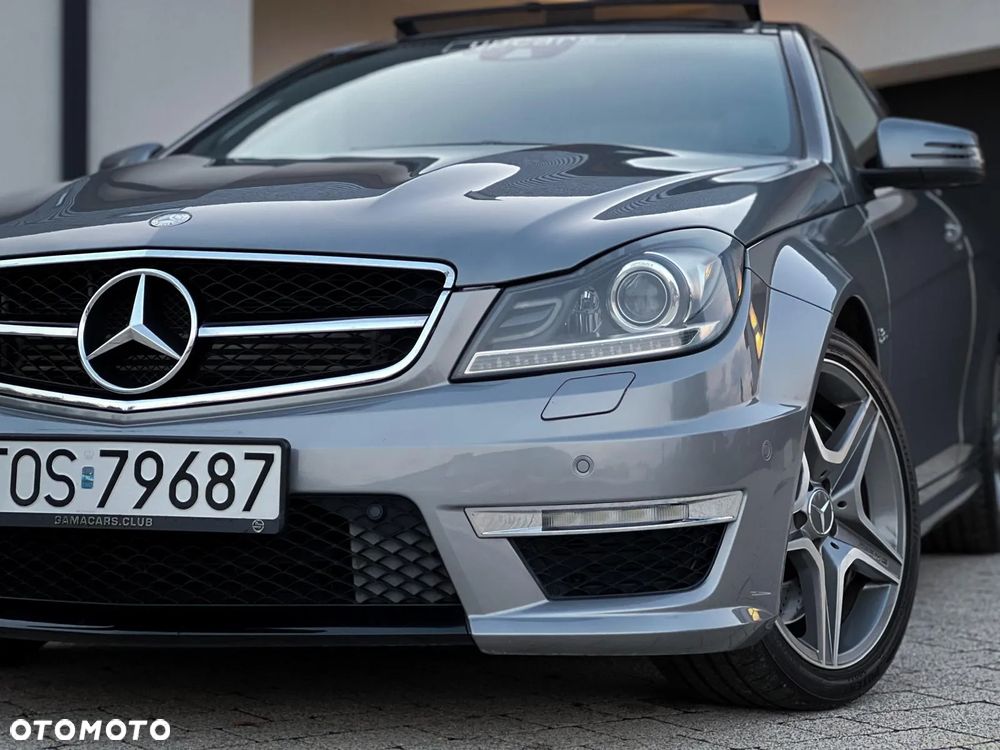 Mercedes-Benz Klasa C 63 AMG AMG SPEEDSHIFT MCT AMG Performance Package - 14