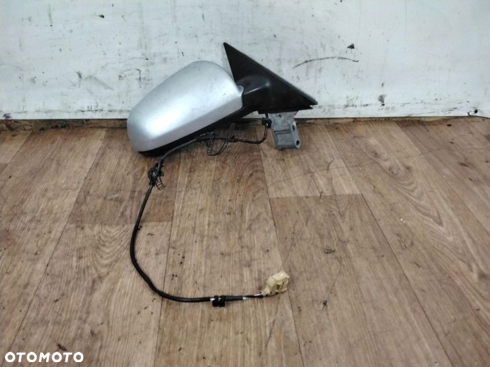 audi a4 b6 lusterko prawe 5pin - 2