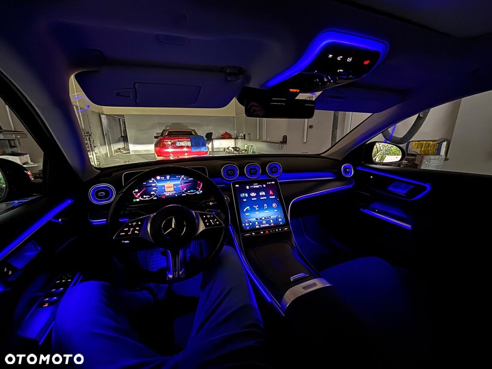 Mercedes-Benz Klasa C 220 d mHEV - 14