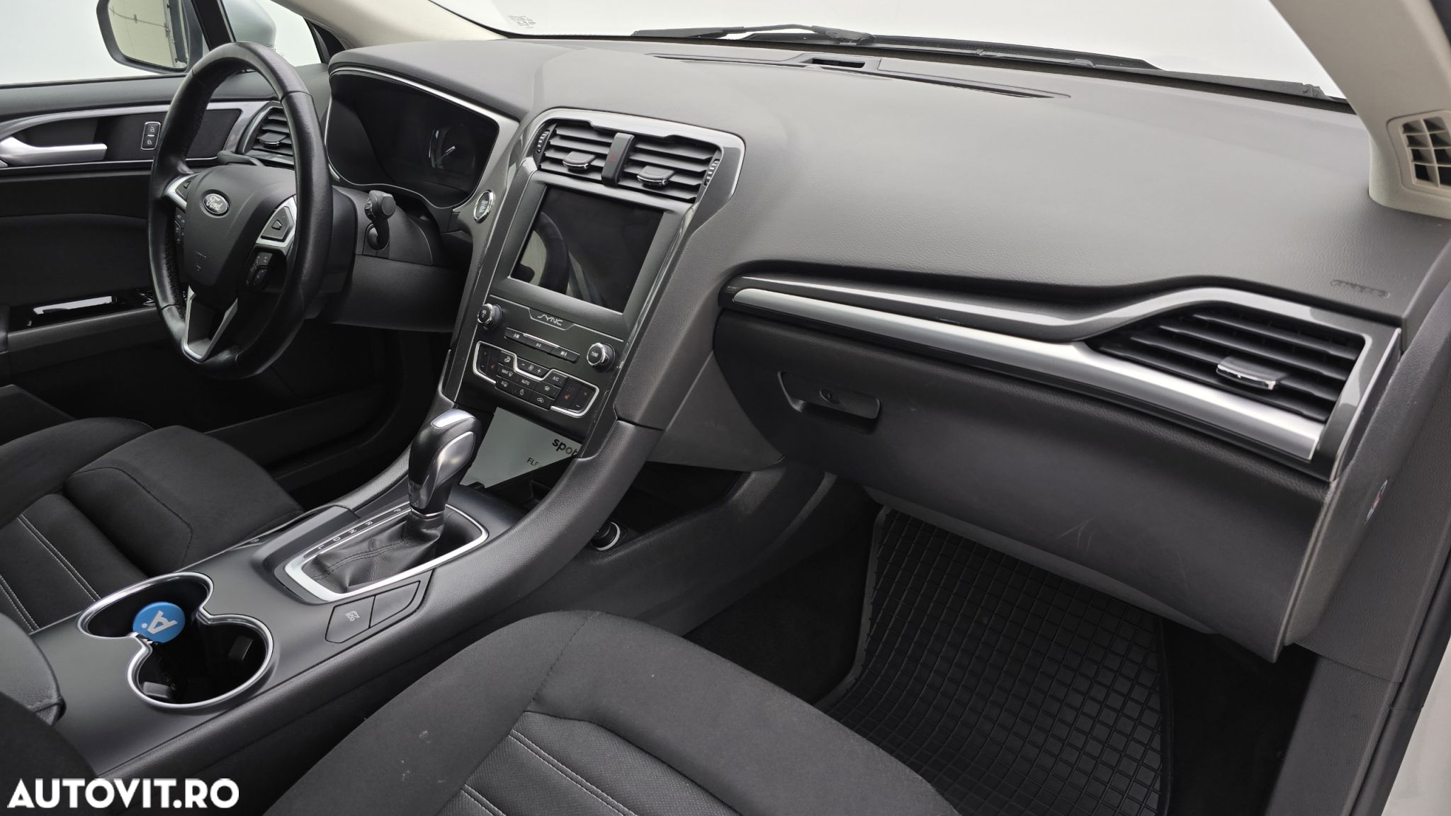 Ford Mondeo 2.0 HEV Trend - 20