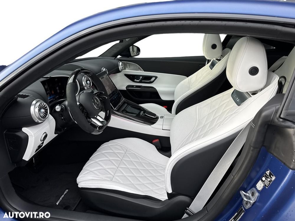 Mercedes-Benz AMG GT 55 4MATIC+ Coupe - 11