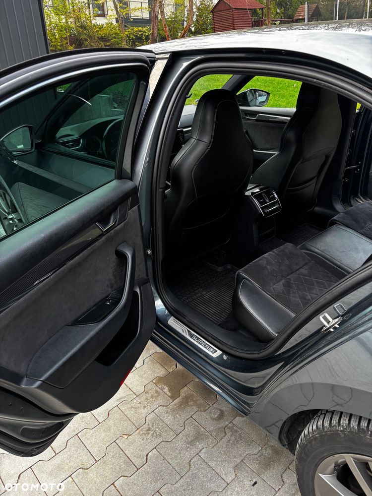 Skoda Superb 2.0 TSI 4x4 Sportline DSG - 14
