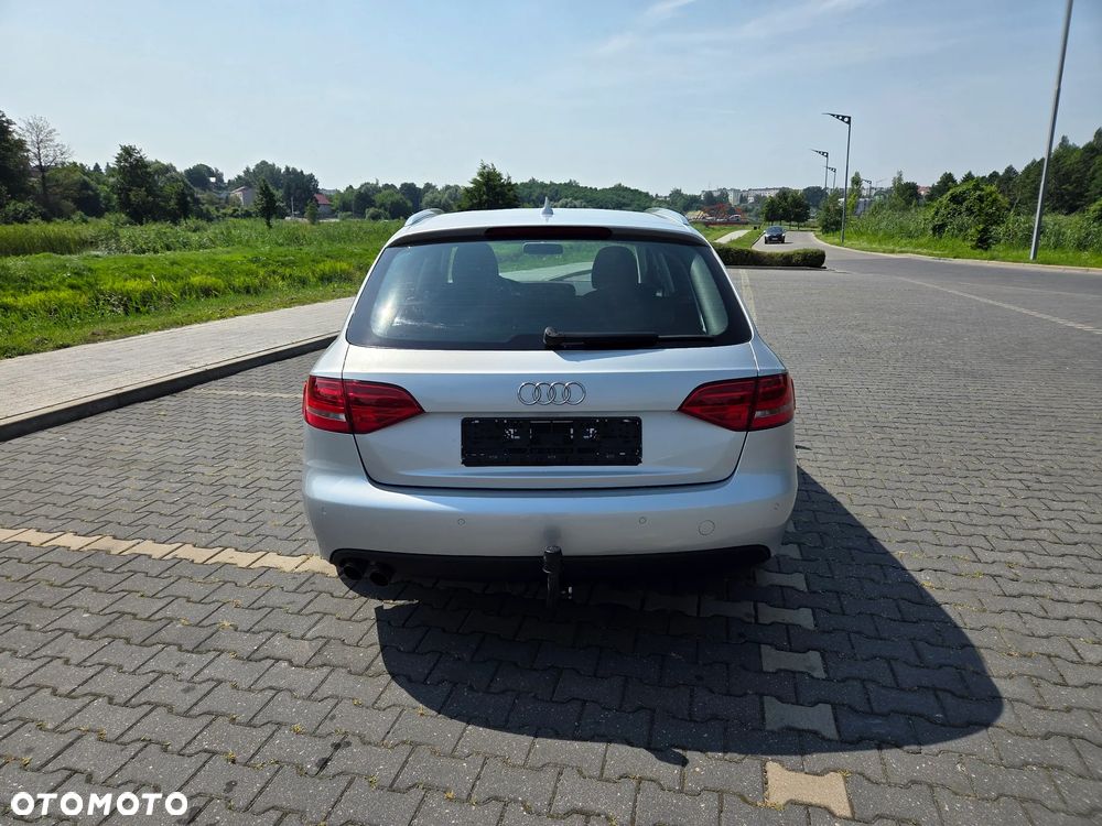 Audi A4 Avant - 10