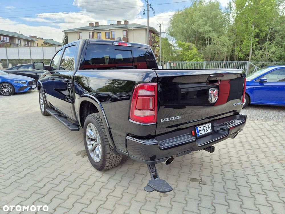 RAM 1500 Crew Cab Laramie - 9