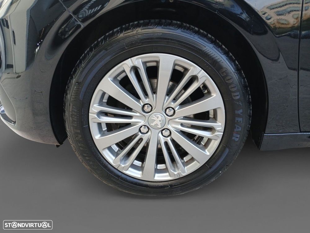 Peugeot 208 1.2 PureTech Style - 14