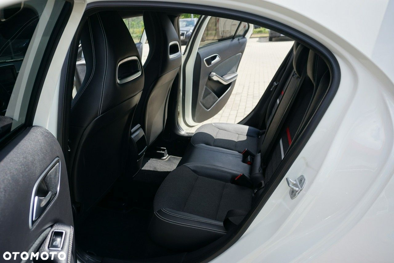 Mercedes-Benz Klasa A 180 (BlueEFFICIENCY) Urban - 14