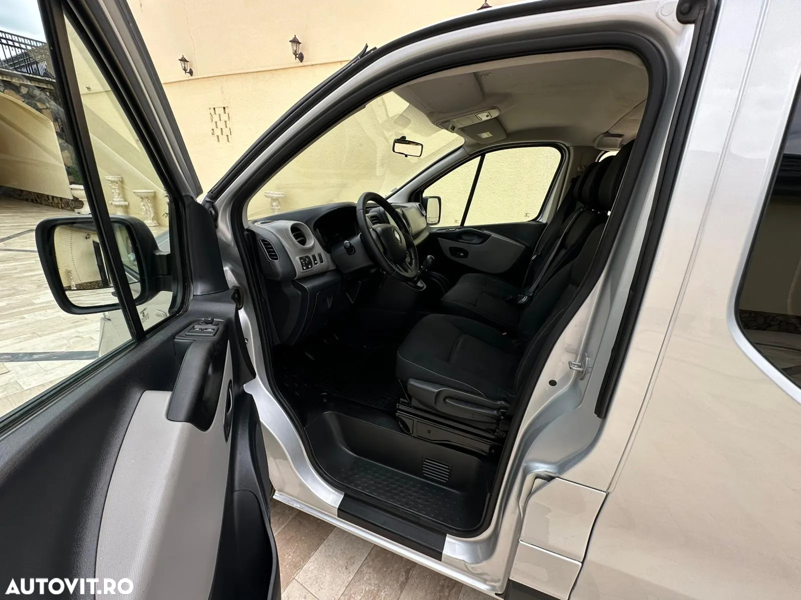 Renault Trafic - 17