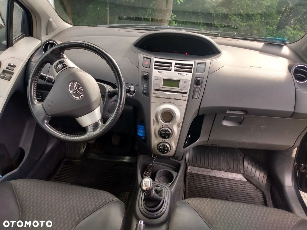 Toyota Yaris - 6