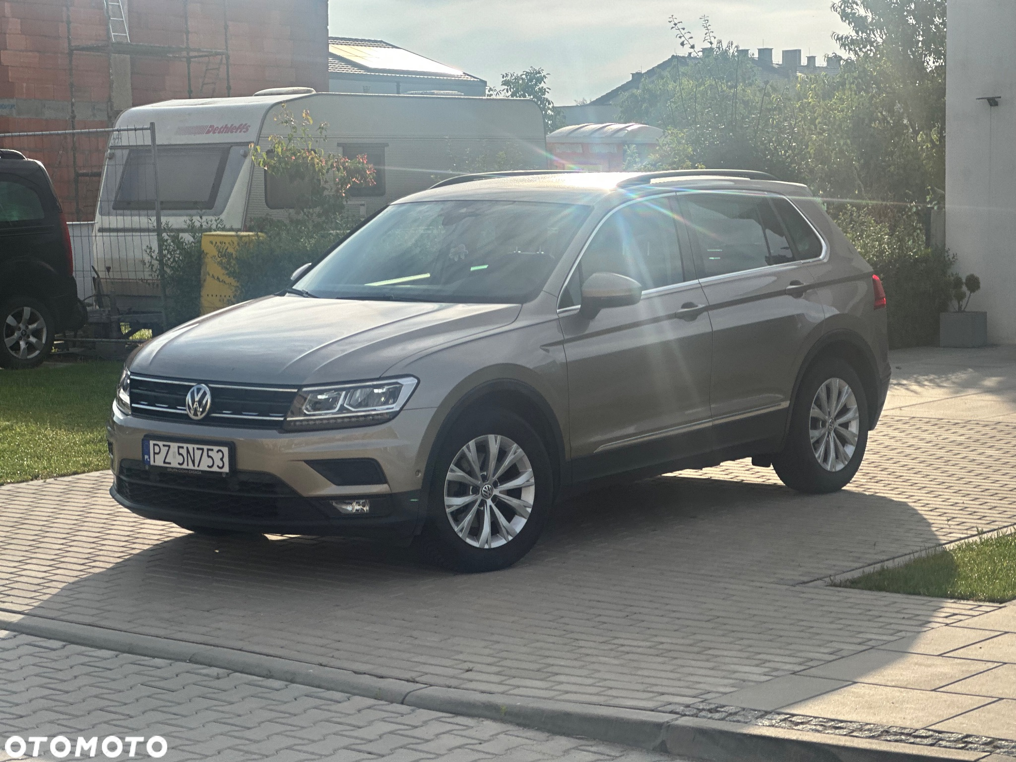 Volkswagen Tiguan - 2