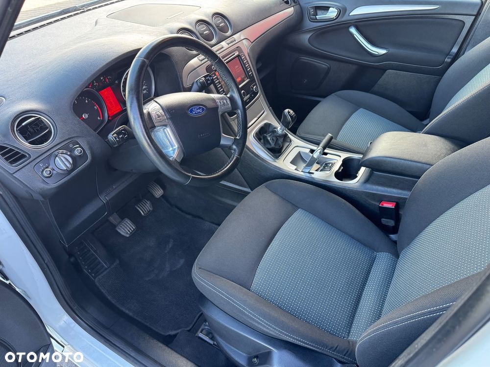 Ford Galaxy - 15