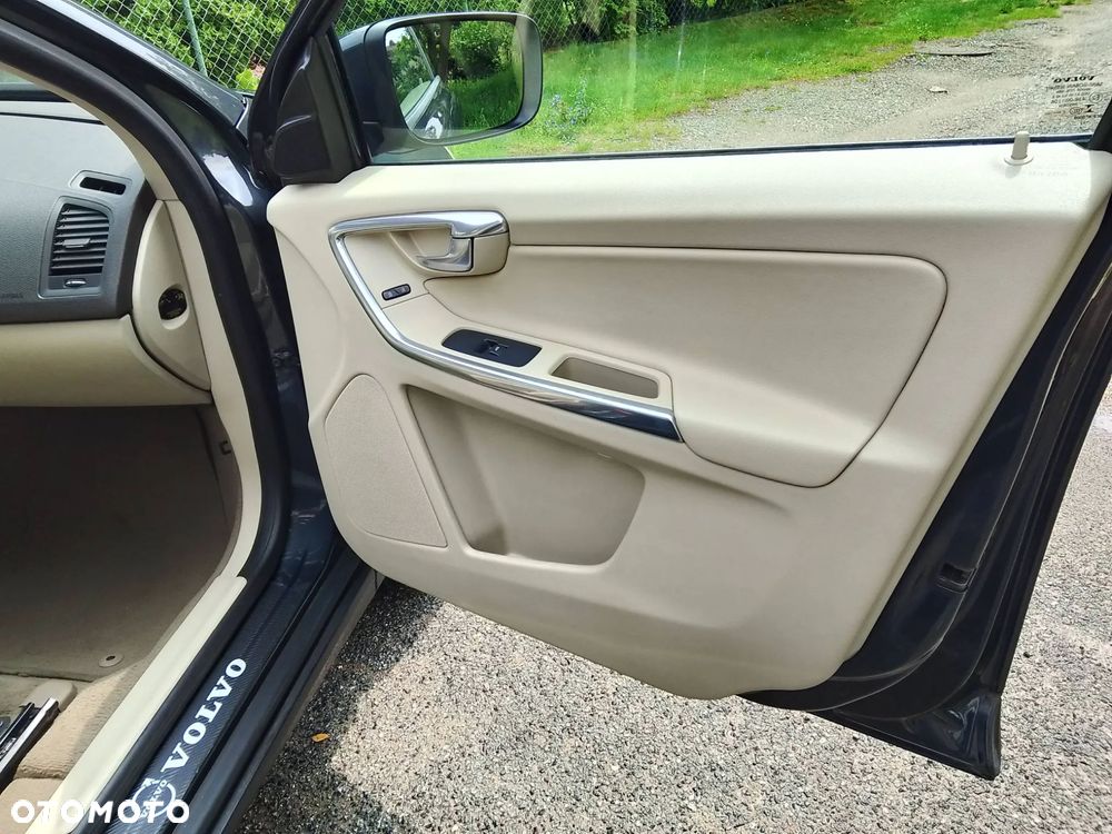 Volvo XC 60 D4 Geartronic Momentum - 10