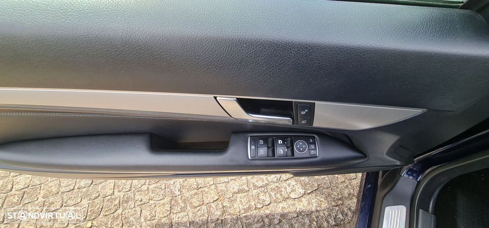 Mercedes-Benz E 220 CDI BlueEfficiency Auto - 26