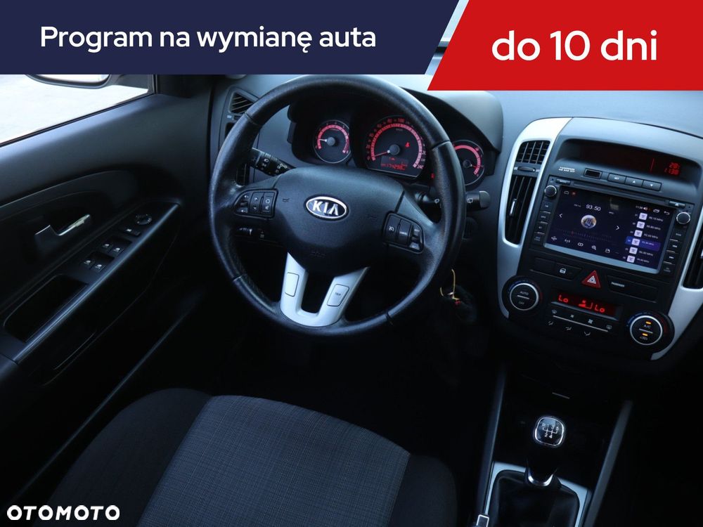 Kia Ceed - 9