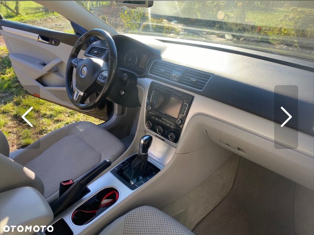 Volkswagen Passat - 12