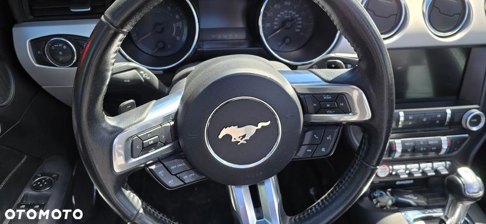 Ford Mustang Cabrio 2.3 Eco Boost - 12