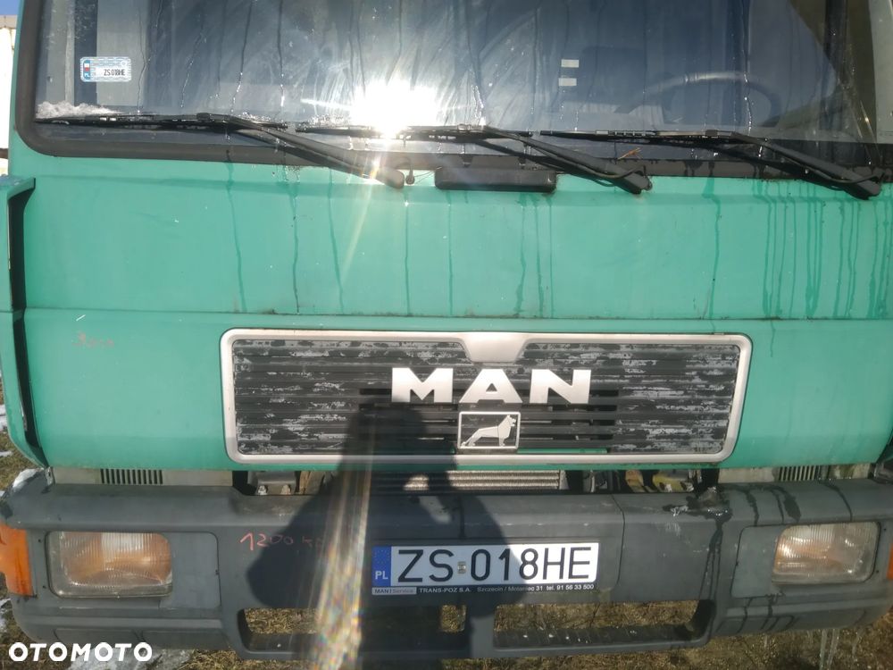 Man L2000 maska - 1
