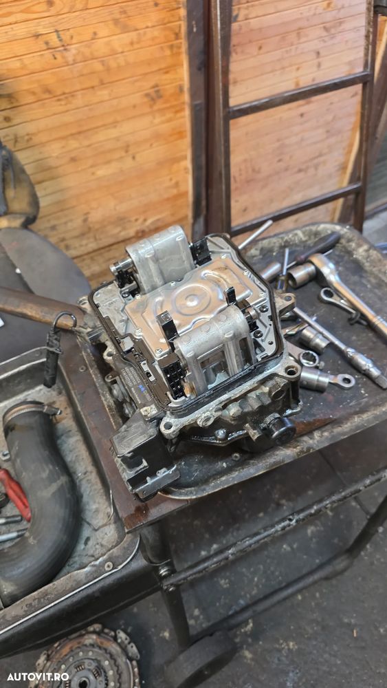 Volkswagen Golf 1.9 TDI DSG DPF Comfortline - 11