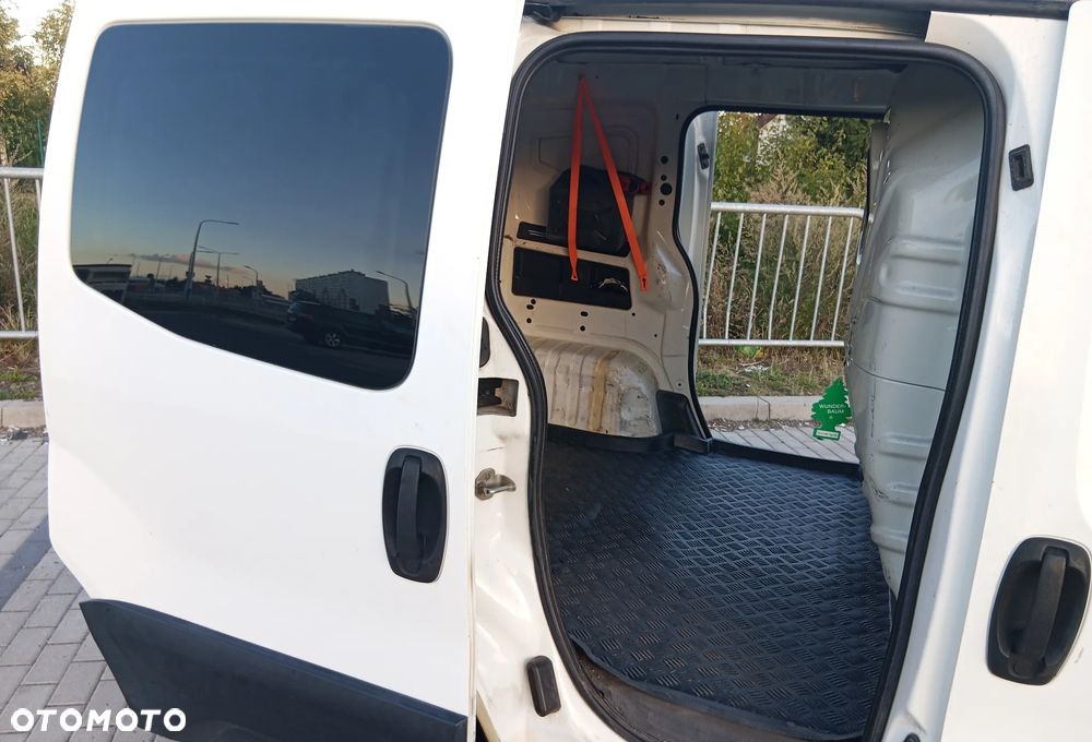 Fiat Fiorino Kombi Adventure - 7
