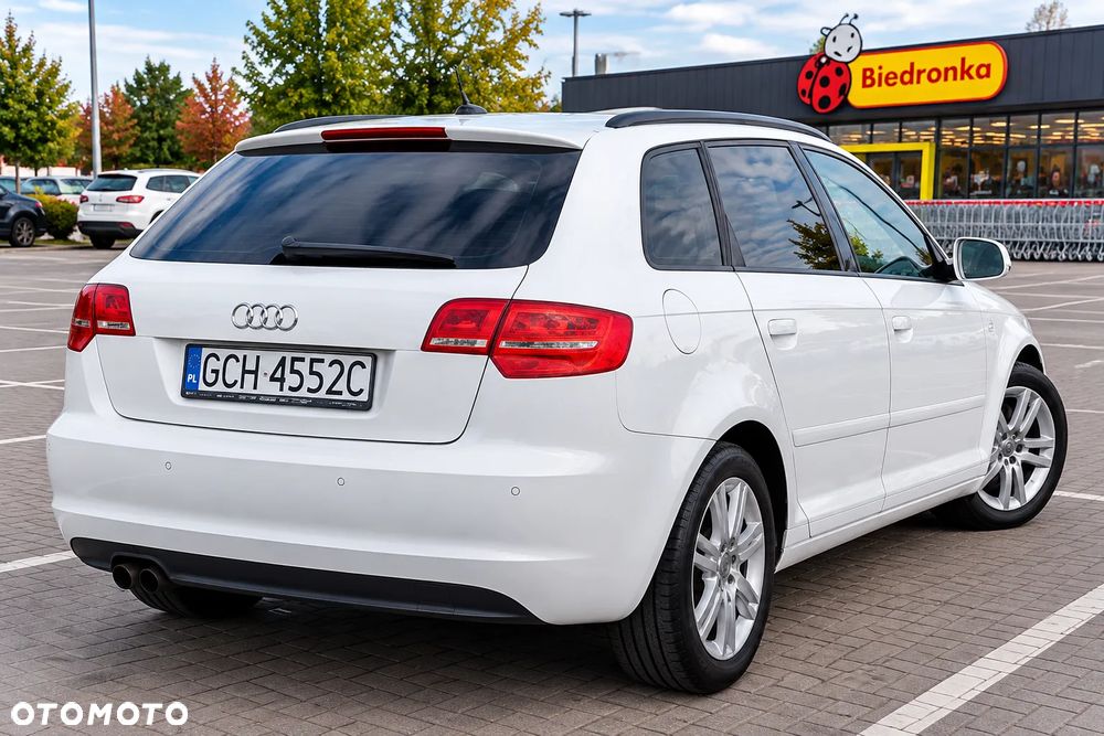 Audi A3 Sportback 2010 photo 4