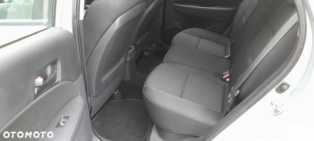 Hyundai i30 1.4 FIFA WM Edition - 13