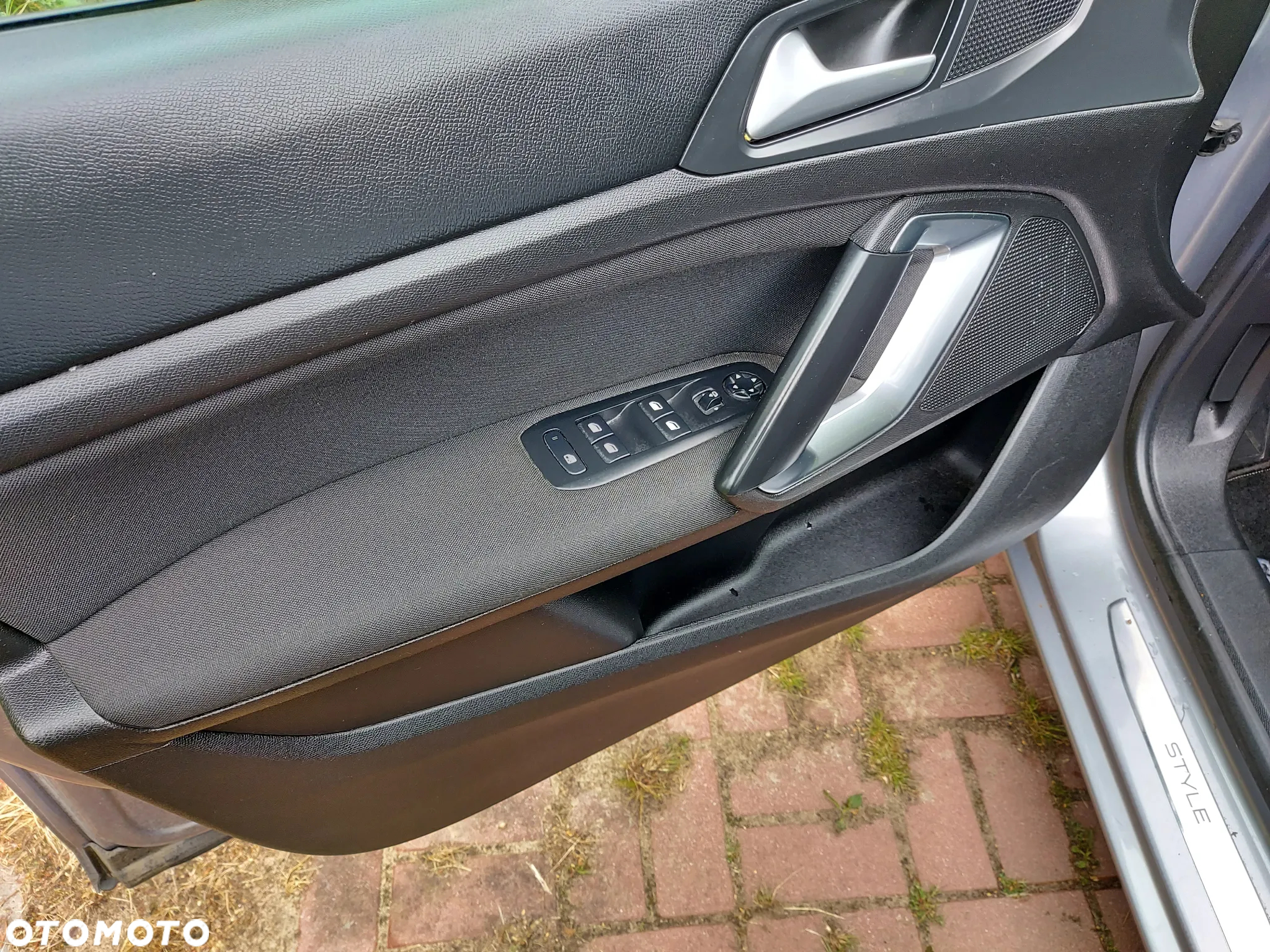Peugeot 308 1.2 PureTech Business Line S&S - 10