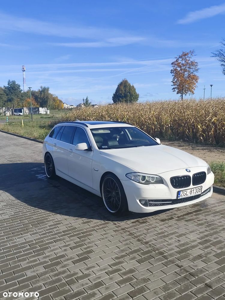 BMW Seria 5 525d - 2
