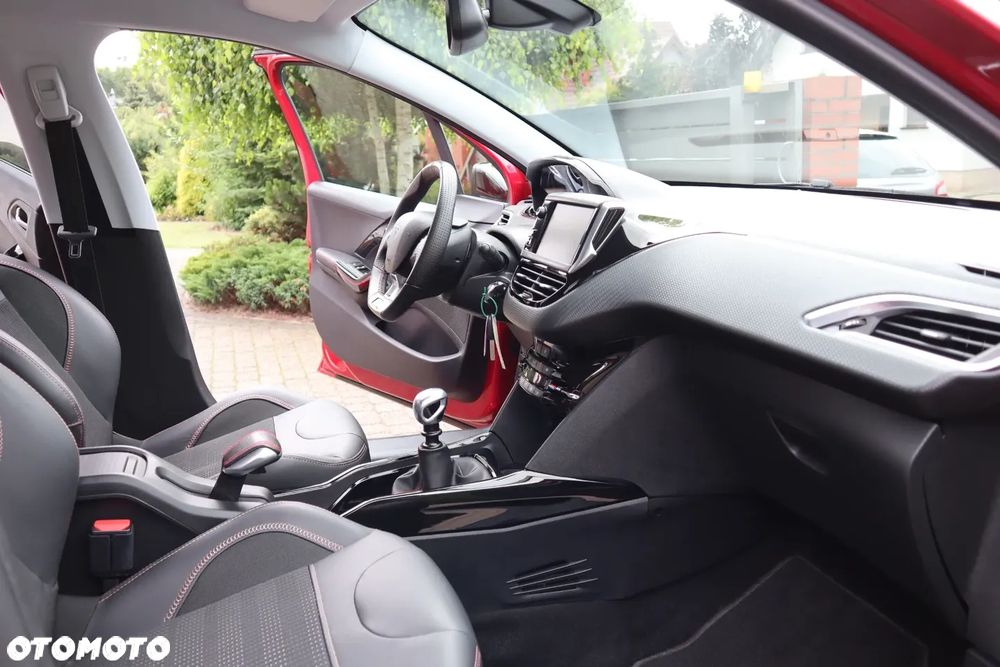 Peugeot 2008 - 11