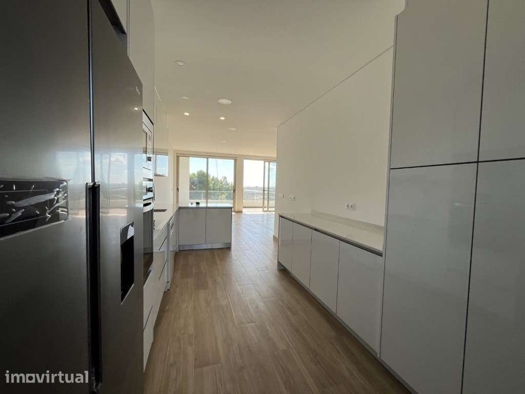 Moradia T3 de Luxo com Piscina e Jardim - Algarve - Grande imagem: 5/53