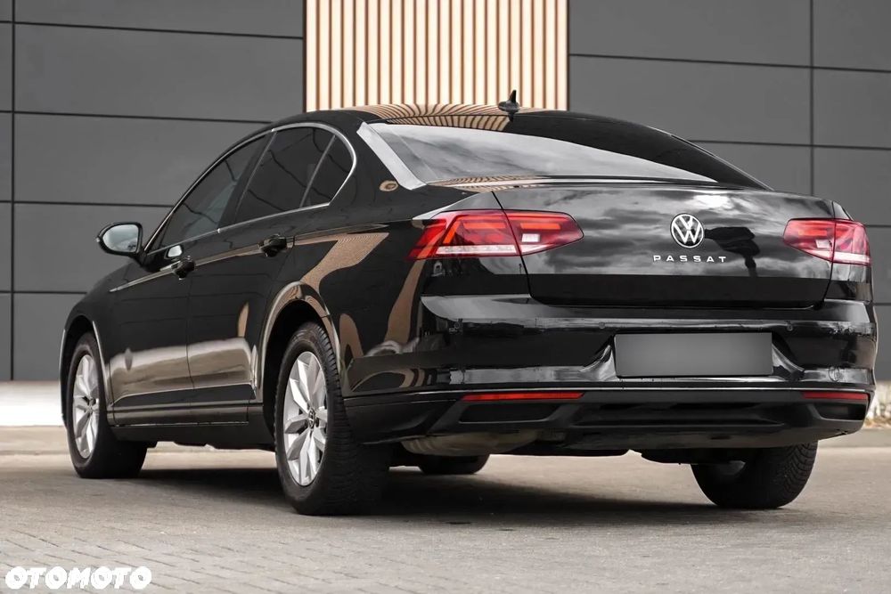 Volkswagen Passat - 16