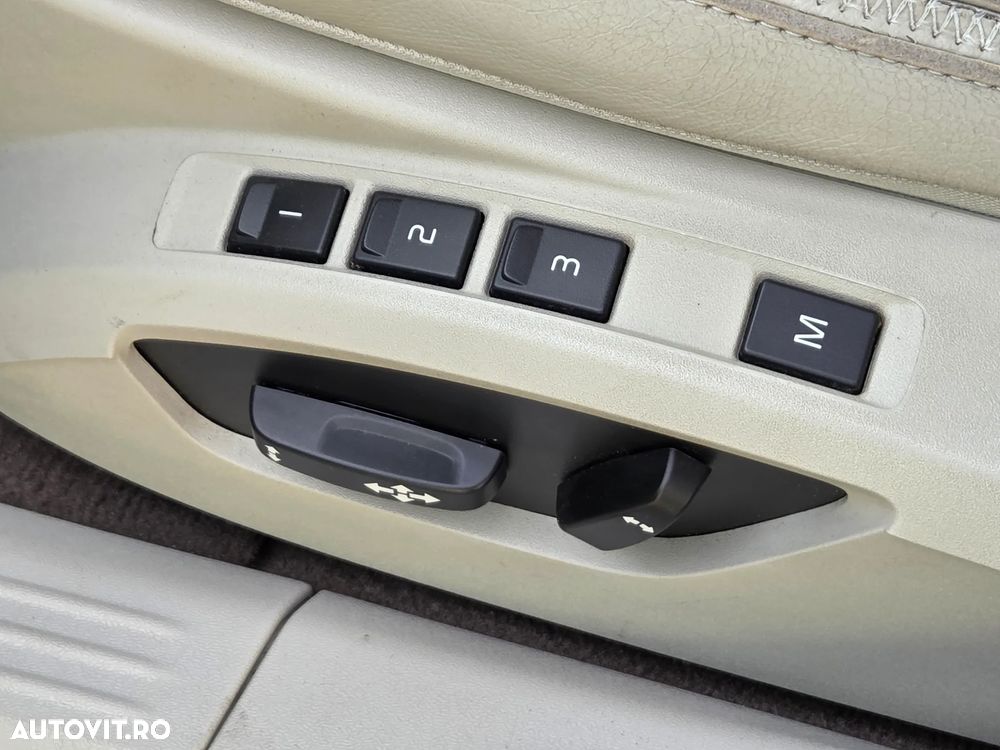 Volvo V40 D2 R Design - 8