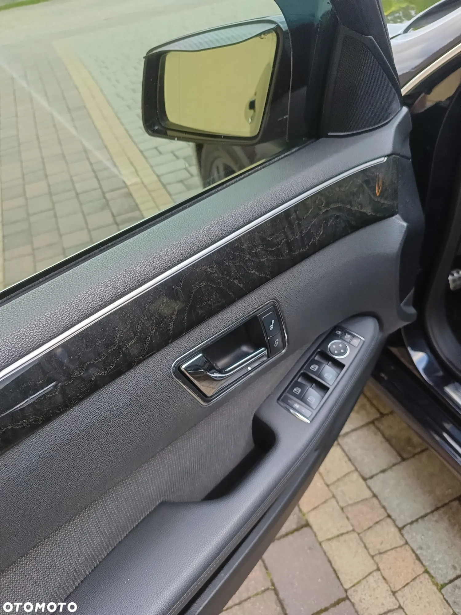 Mercedes-Benz Klasa E 220 CDI BlueEff Avantgarde - 9