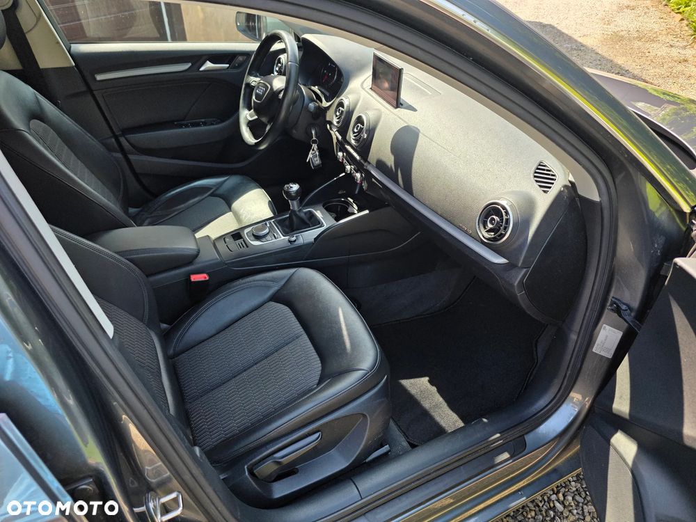Audi A3 Sportback 2.0 TDI S line Sportpaket - 8
