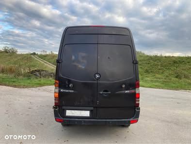 Mercedes-Benz Sprinter - 5