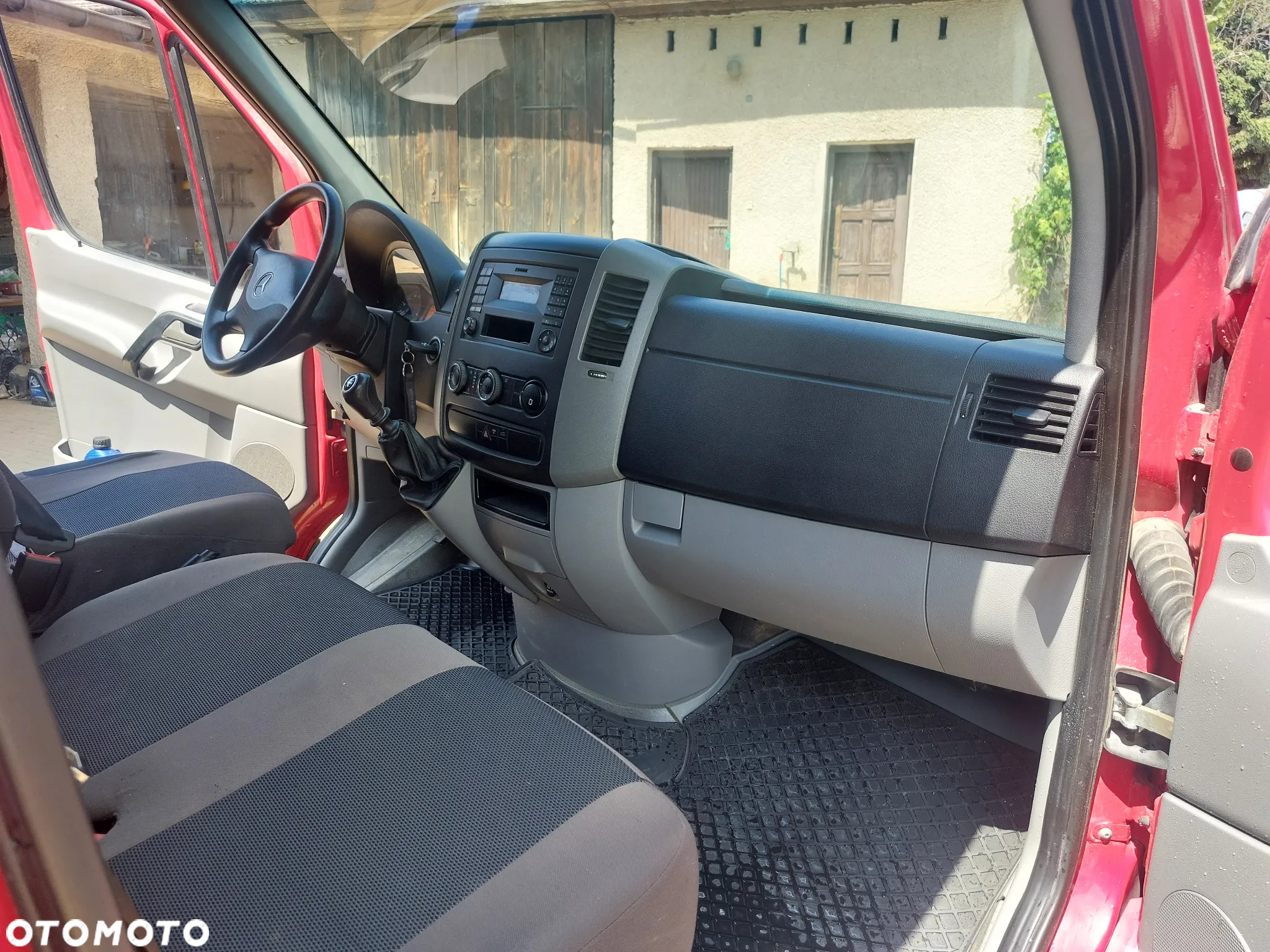 Mercedes-Benz Sprinter - 7