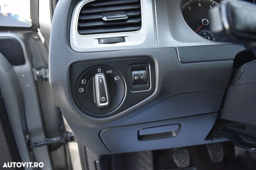 Volkswagen Golf 1.2 TSI BMT Comfortline - 34