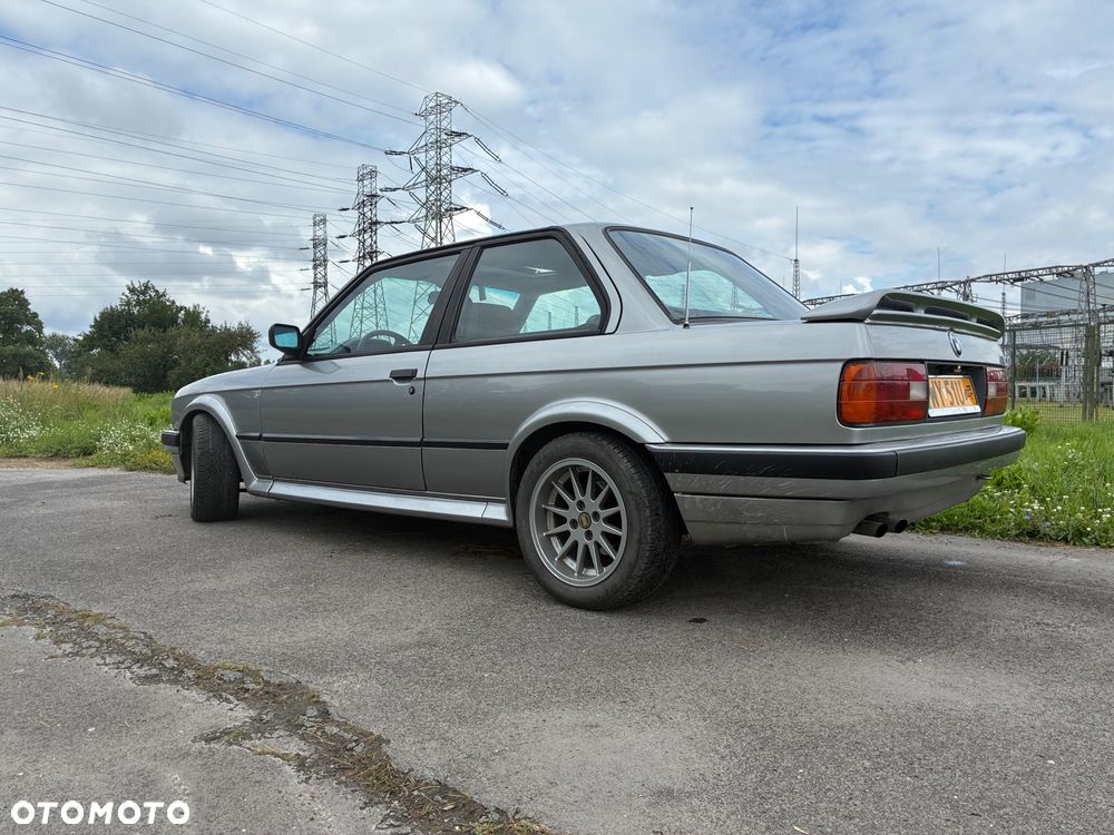 BMW Seria 3 325iX - 5