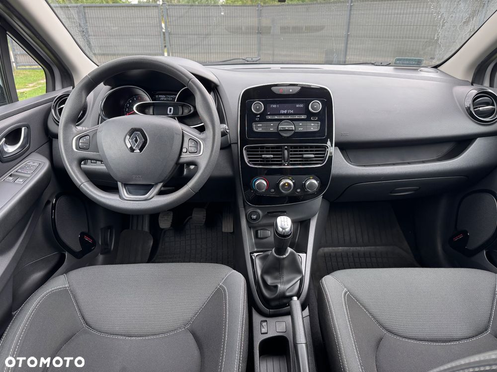 Renault Clio 1.2 16V 75 Life - 12