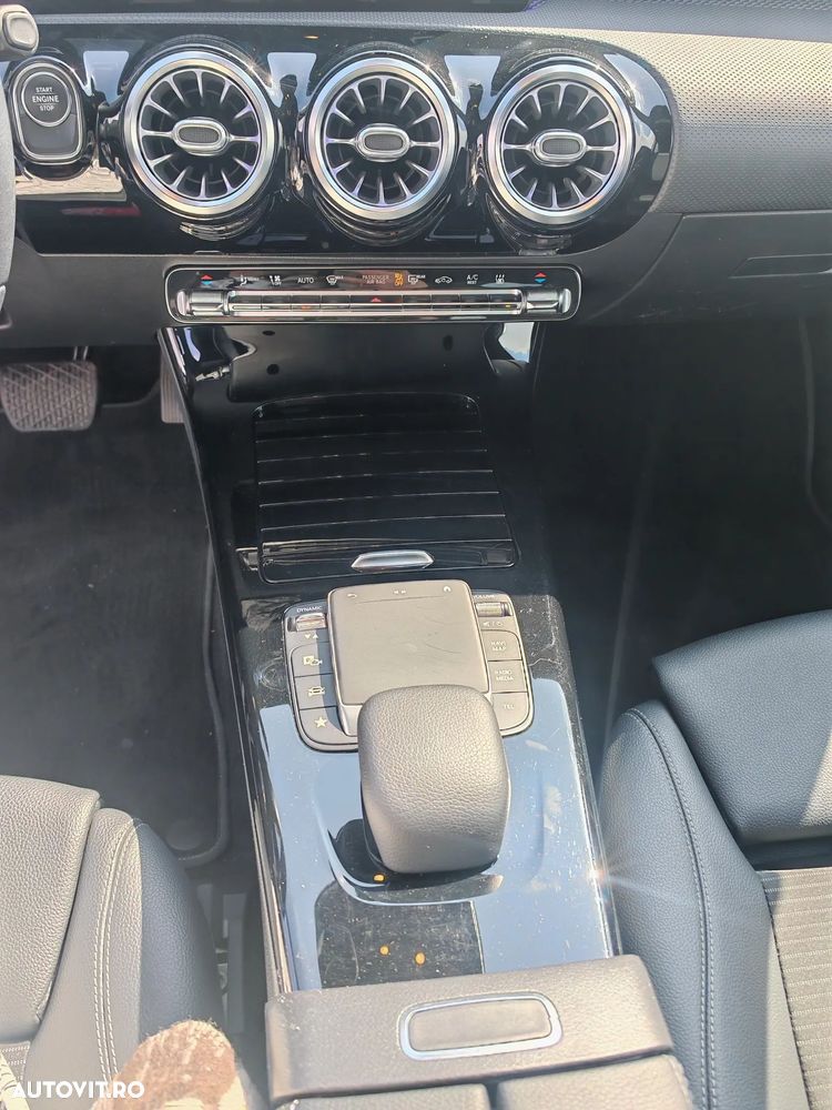 Mercedes-Benz A 250 e Sedan 8G-DCT Edition 2020 - 8