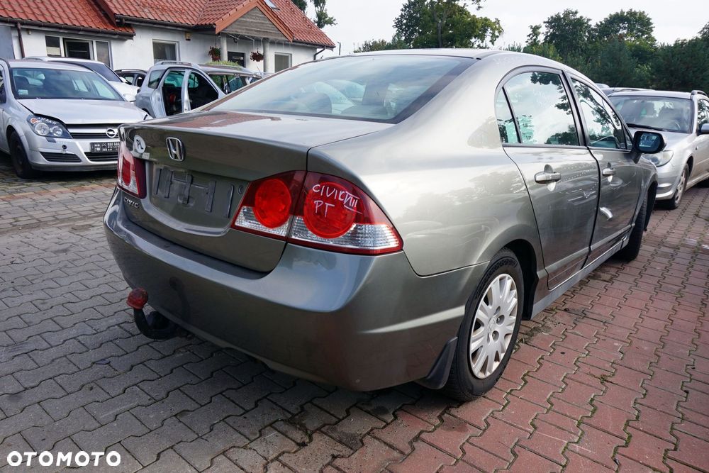 HONDA CIVIC VIII SEDAN 2007 NH701M 1.8 16V R18A2 140KM PHE4 SZARY na części - 5