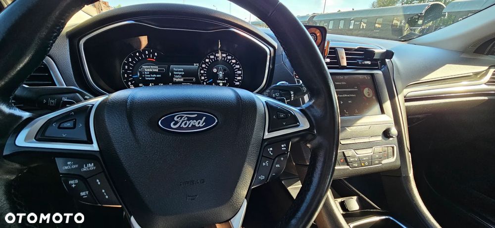 Ford Mondeo - 22