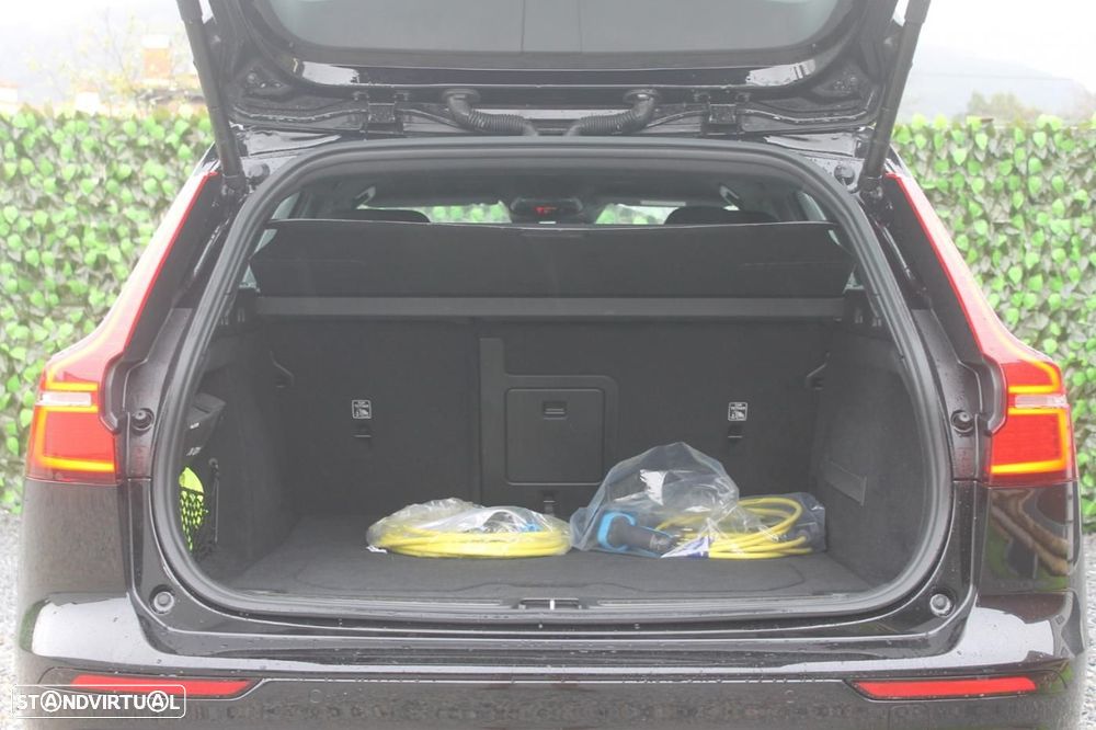 Volvo V60 2.0 T8 AWD TE R-Design - 28