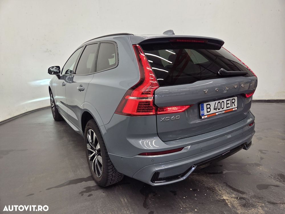 Volvo XC 60 B5 AT AWD MHEV Plus Dark - 3