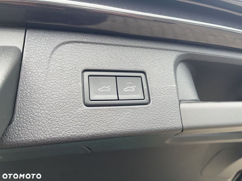 Volkswagen Passat Variant 2.0 TSI Elegance DSG - 10