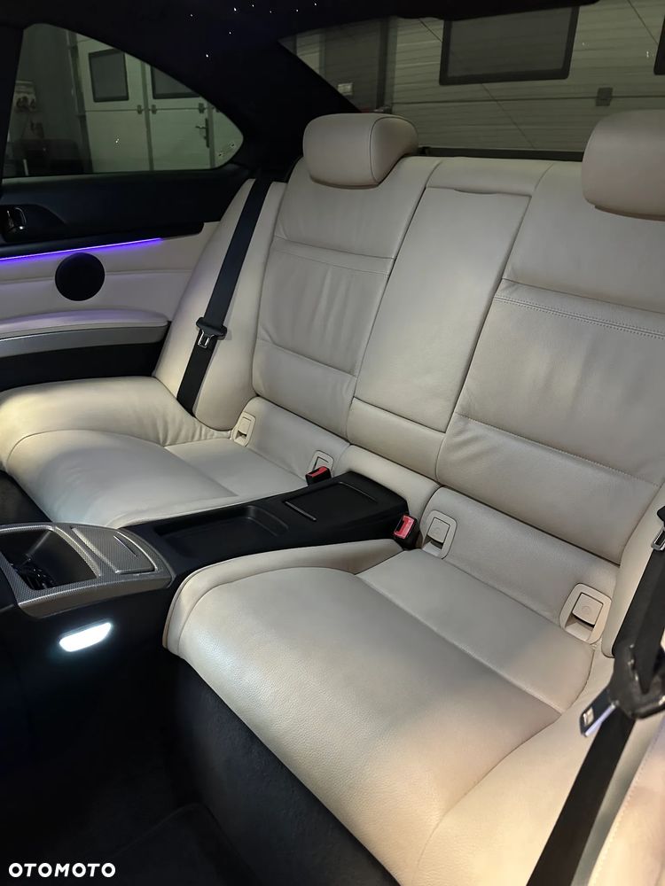 BMW Seria 3 320d DPF M Sport Edition - 18