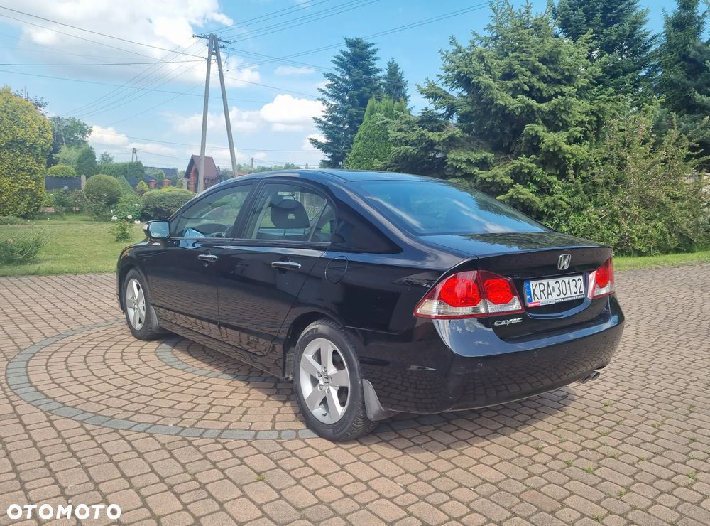 Honda Civic 1.8 Executive - 6