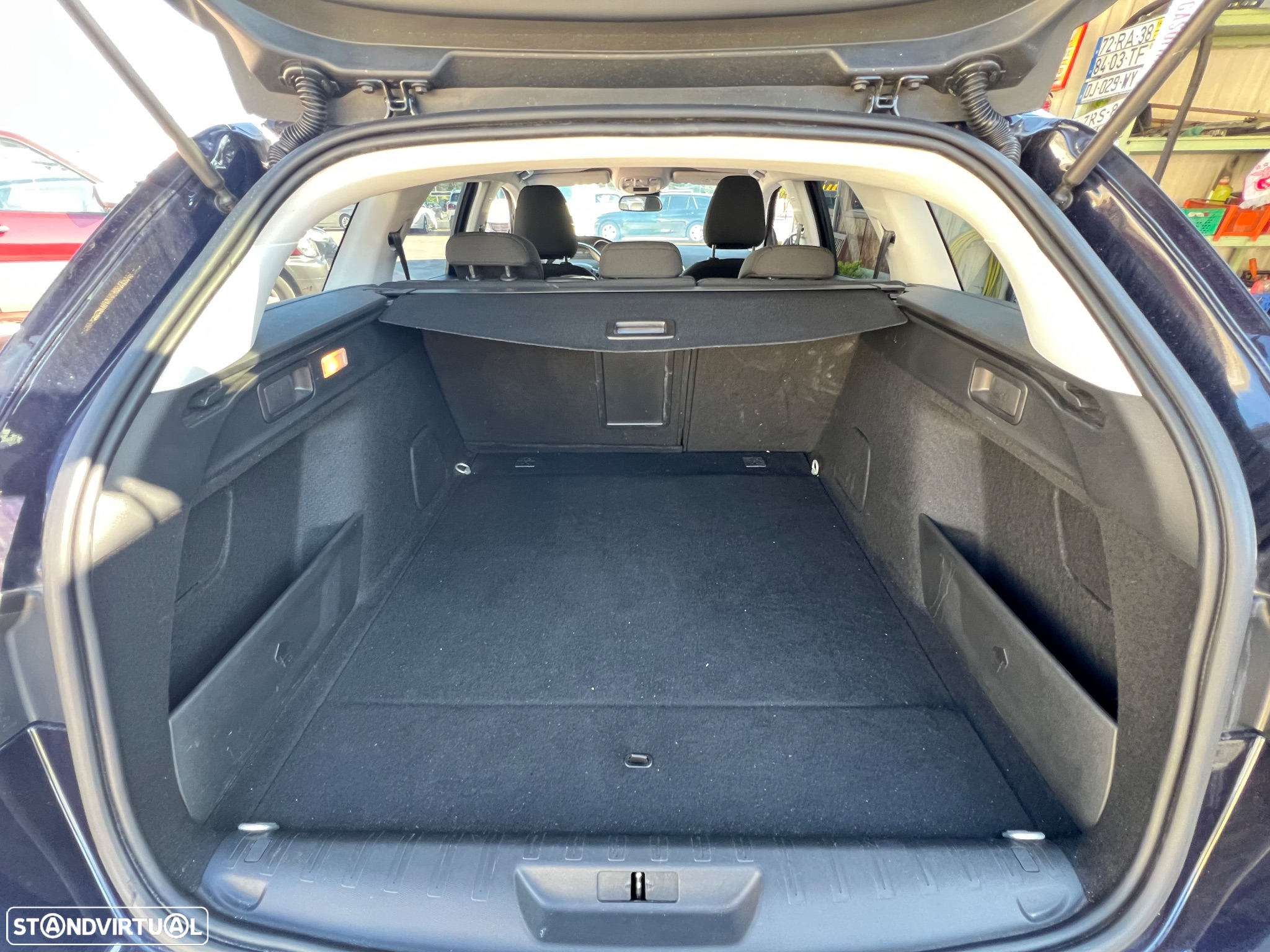 Peugeot 308 SW 1.5 BlueHDi Style - 14