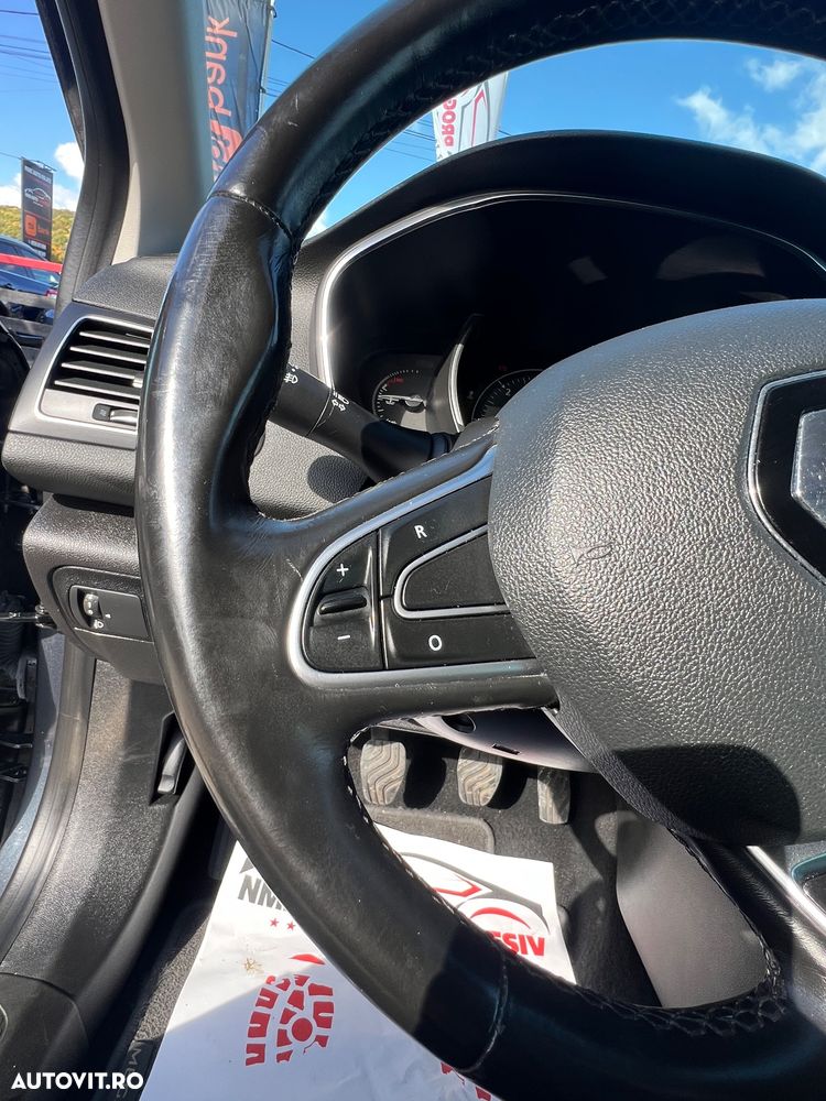 Renault Megane ENERGY dCi 110 Start & Stop Bose Edition - 23