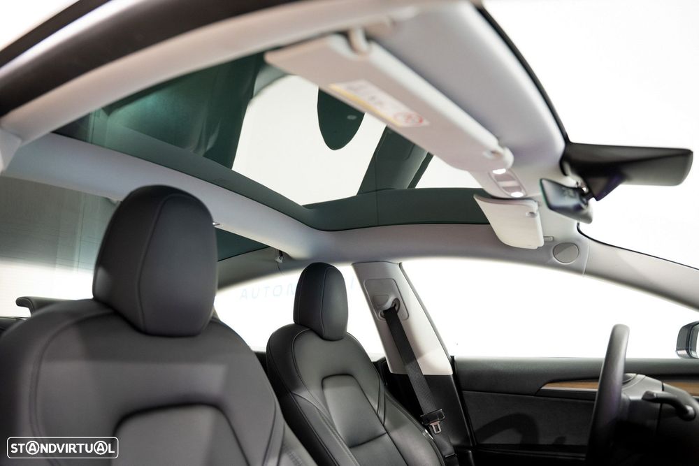 Tesla Model 3 Long Range Tração Traseira - 14