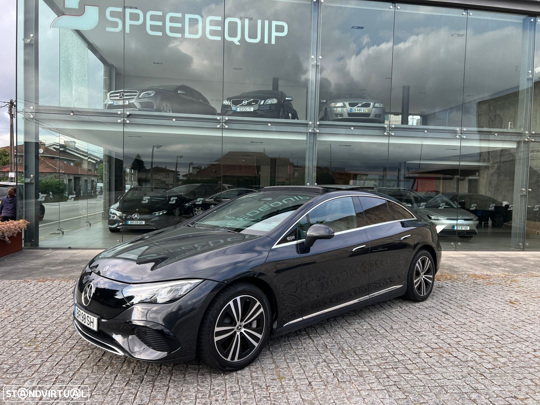 Mercedes-Benz EQE 300 Edition Electric Art - 3