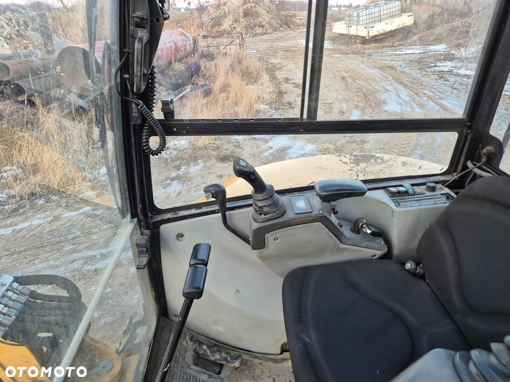 Caterpillar CAT 302.7 - 9